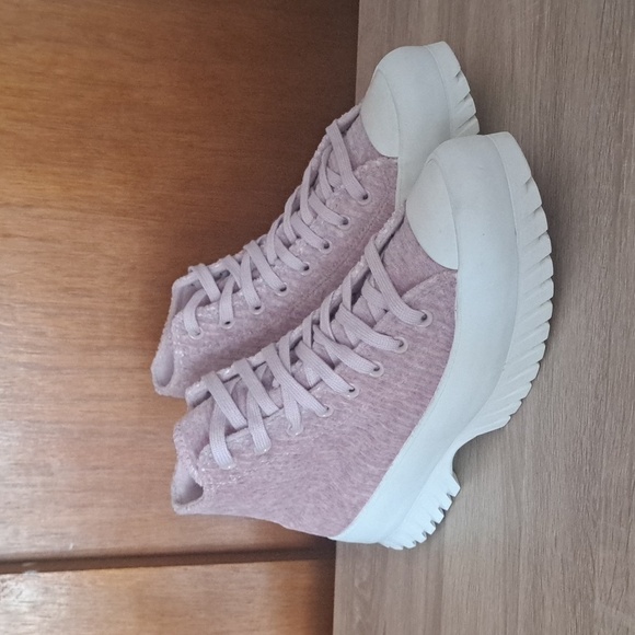 Converse Chuck Taylor All Star Lugged 2.0 Velour Hightop Sneakers $120 - Picture 7 of 11